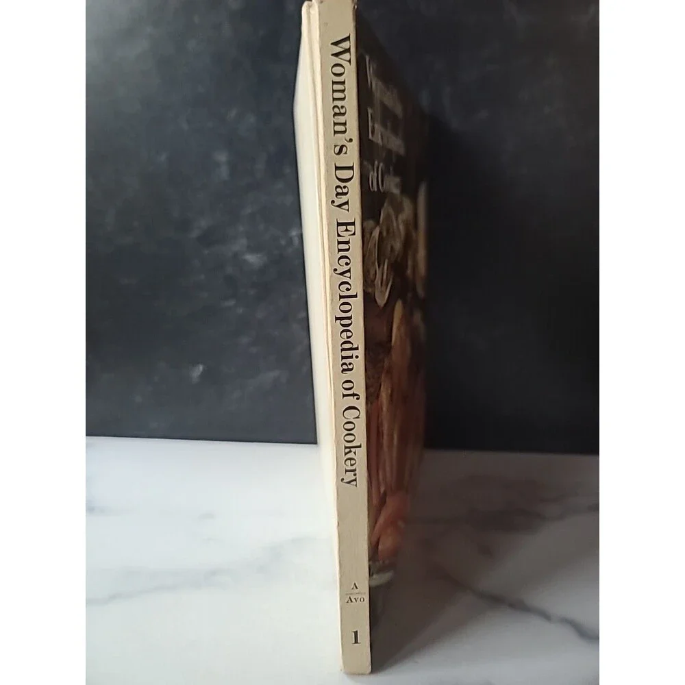Women's Day Encyclopedia Of Cookery Volume 1